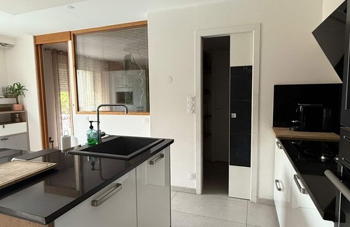 Route d'Arles House | House in Nimes, 10 minutes from downtown with swimming pool.