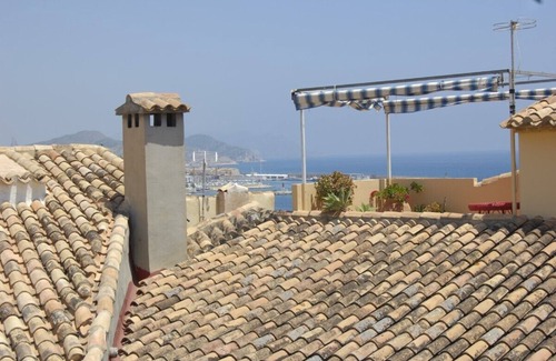 Old Town House | House in Old Town - roof terrace with sea views - 2 mins. to beach