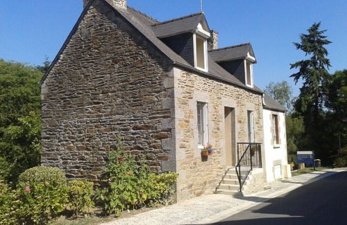 Loc-Envel House | house in pretty village of character at 20 minutes from the sea, near the 4-way