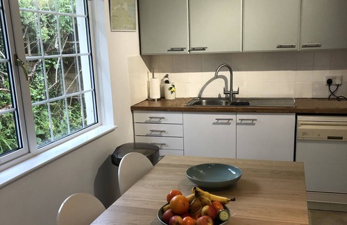 Manaccan House | House in quiet village, close to Helford River, 4 Bedrooms 3 Bathrooms Sleeps 8