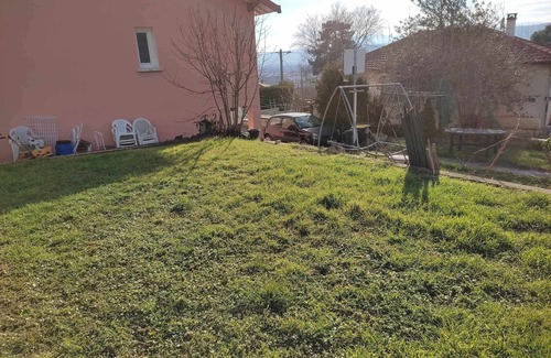 Saint-Maurice-l'Exil House | House in residential area