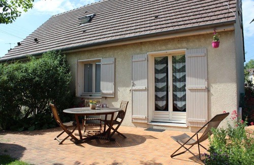 Senlis House | House in Senlis - Near Chantilly, Charles de Gaulle, Parc Astérix, Paris