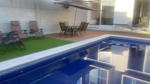 Tequesquitengo House | House in Teques Rooftop with view and pool for 15