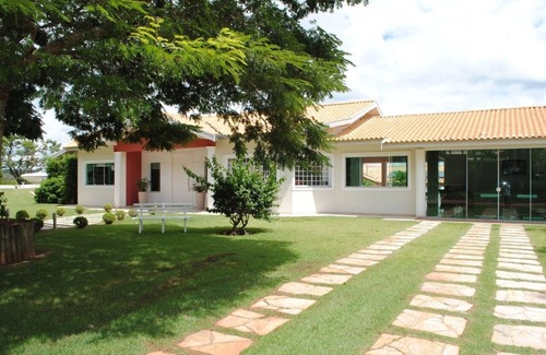 Paranapanema Cottage | House in the Dam (200m from the border), swimming pool, 4 suites of comfort in nature