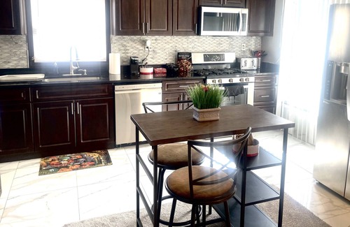 Dearborn Heights House | House in the heights