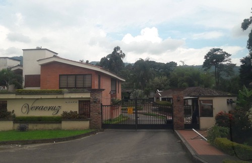 Dosquebradas House | House in the heart of the coffee axis. close to salento, cafe park, panaca.