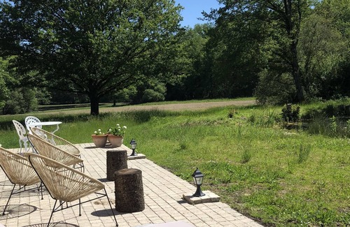 Parassy House | House in the heart of a clearing in the forest with private pond for fishing