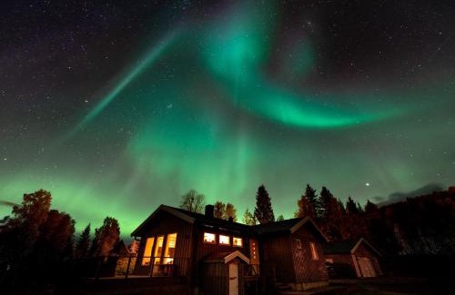 Lyngen House | House in the heart of the Lyngen Alps with Best view