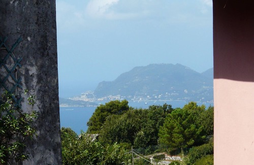 Montemarcello House | House in the village of Monte Marcello with views to Portovenere