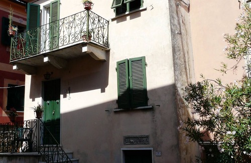 Montemarcello House | House in the village of Monte Marcello with views to Portovenere