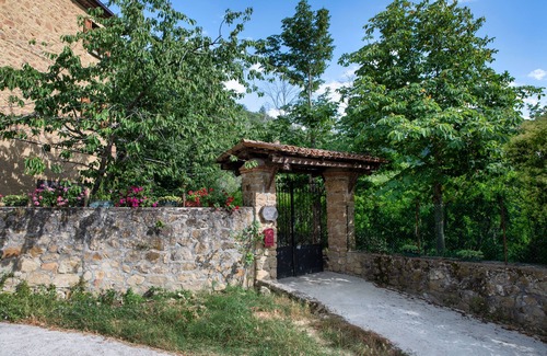 Secchiano House | House in the woods, ideal for relaxation. In the hills of Rimini, near San Marino.