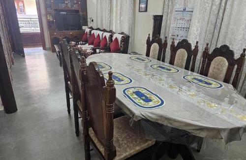 Kazhakuttam Villa | House