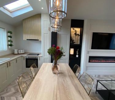 Newcastle-upon-Tyne House | House in Westmoor Near Racecourse