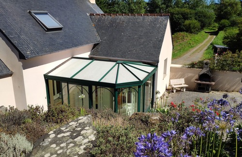 Plougrescant House | House just a stone's throw from the beach