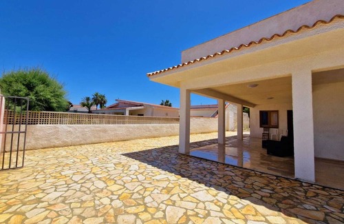 Mockarta Apartment | House kissed by the sea