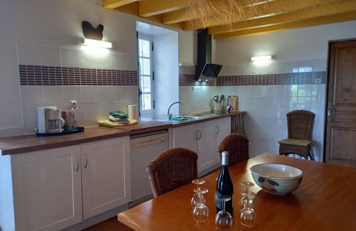 Sauveterre-la-Lemance House | House La Vallée 6 persons with swimming pool 3* France