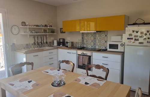 Aveze House | House Les Taillades - up to 6 persons, 2 bedrooms