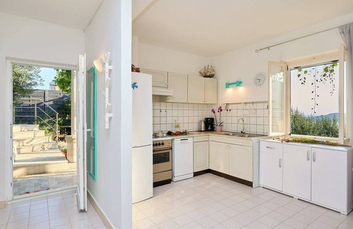Brsecine Cottage | House Lillla