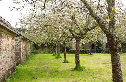 Yvetot-Bocage House | House located in the park of the castle of Pont-Rilly in Negreville Manche