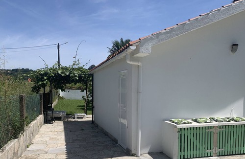 Merza House | House located in the heard of Galicia. Ideal to enjoy nature.