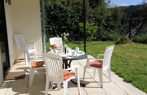 Nohfelden Apartment | House Luise on Bostalsee, apartment 2: spacious terrace & garden