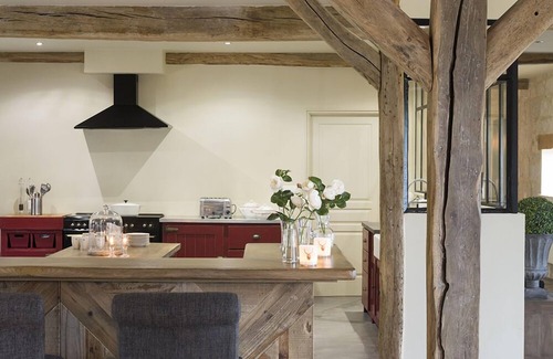 Morienval House | House-Luxury-Ensuite-Landmark view-Instant Morienval La Vue