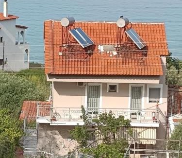 Koinira Apartment | House Mantesos