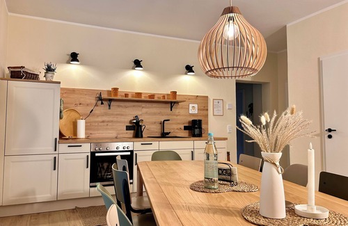 Neroth House | House Meerten