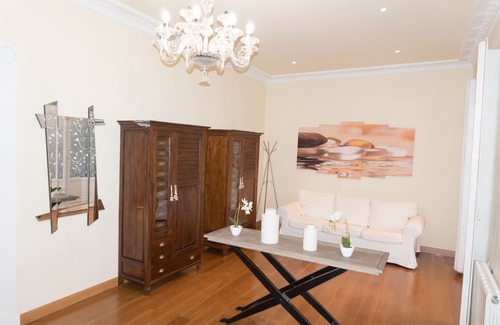 Barrio de las Letras Apartment | House Moratín. Duplex 240m Center.