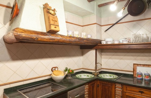 Carcabuey Cottage | HOUSE-MUSEUM OF S. XVII, MUCH MORE THAN A BED .