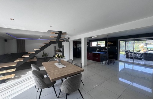 Saint-Mars-d'Outille House | House near Le Mans Circuit with Spa