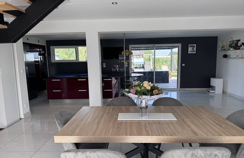 Saint-Mars-d'Outille House | House near Le Mans Circuit with Spa