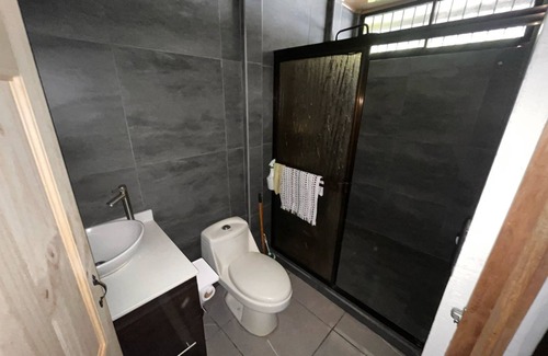 Parrita Apartment | House near beach, 2 persons, AC, wifi, modern, secure