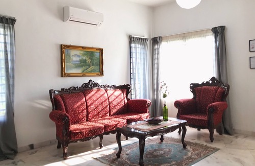 Rawang House | House near to Tasik Puteri Golf Resort