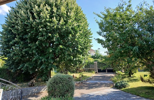 Rosny-sur-Seine House | House near the station