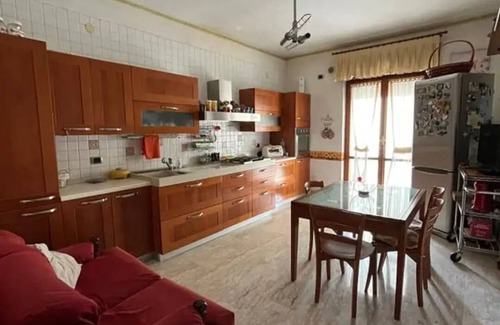 Naples Apartment | House near the train