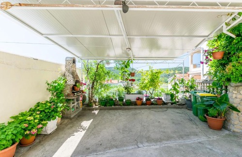 Lopar House | House Nenad