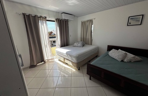 Praia da Armacao do Itapocoroi House | House New Beach 550 meters from the beach and 200 meters from the Beto Carrero World.