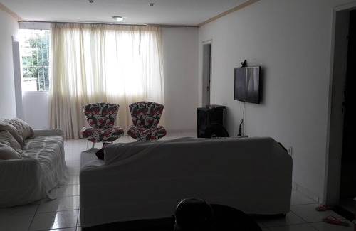 Salvador House | House next to the carnival circuit