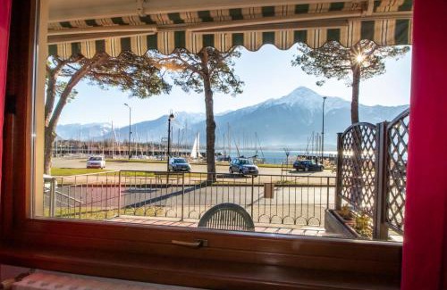 Gera Lario House | House Nicholas