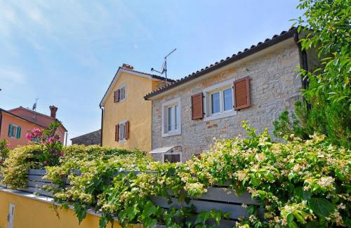 Selina House | House Nona