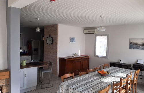 Grosbreuil House | House of 125m2, including veranda. Pool. Land not overlooked.