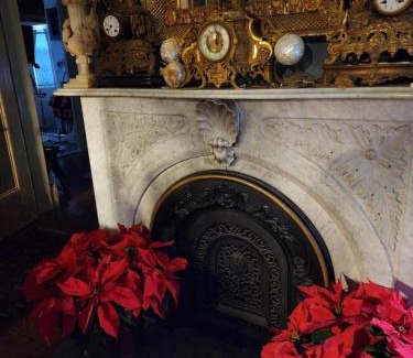 Mystic Bed & Breakfast | House of 1833 Bed and Breakfast