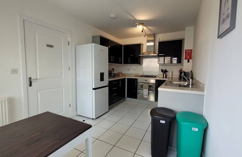 Peterborough House | House of 4 Chimneys by Your Lettings UK