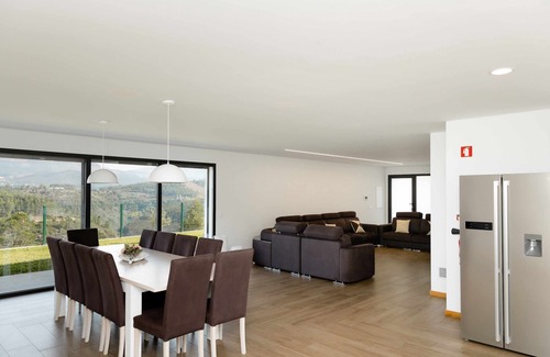 Britelo House | House of Blueberries Duke T8