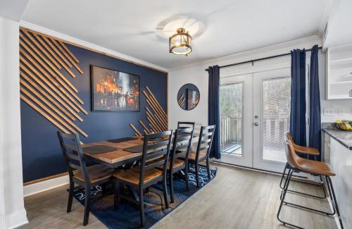 Smyrna Apartment | House of Blues Theme 2BR 2BA Game Area WD