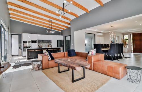 Malelane House | House of Bongekile 4 Bed Luxury Home in Malelane