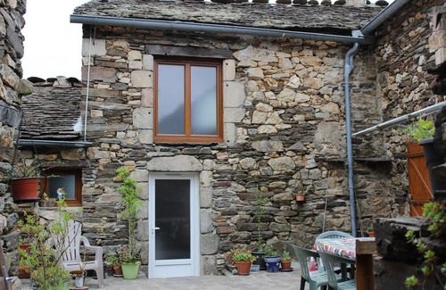 Saint-Melany House | House of character with lauze roof