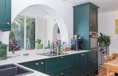 St. Michaels Cottage | HOUSE OF EMMA, pet friendly, character holiday cottage in Paignton