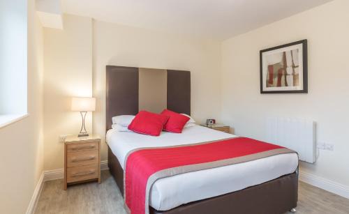 Basingstoke Apartment | House of Fisher - Central Point